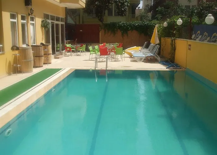 Mirage Apart Hotel